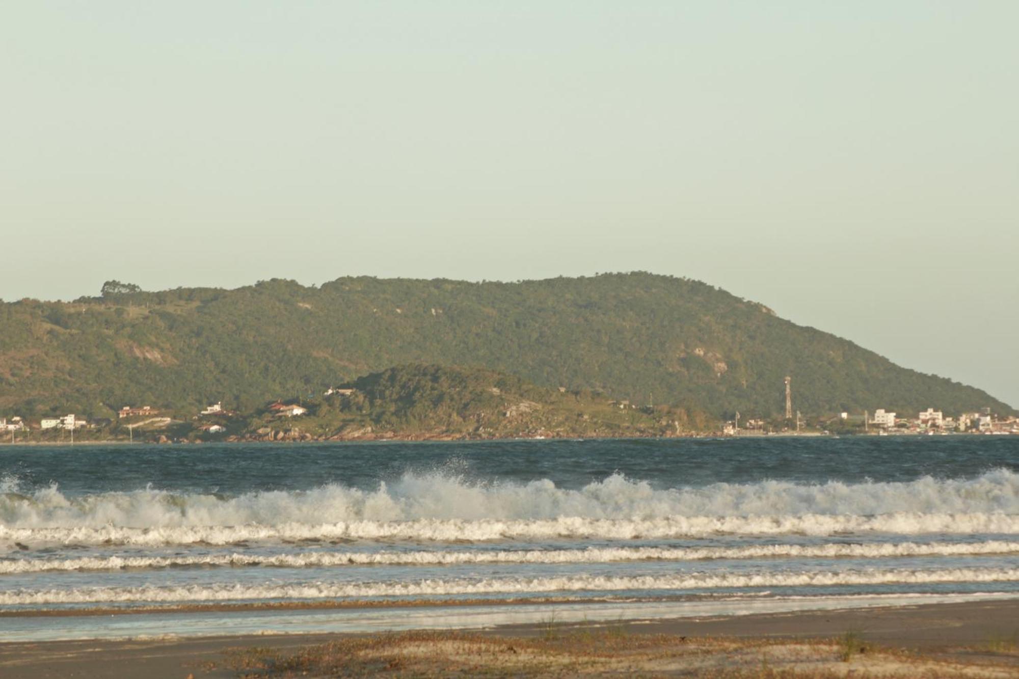 Pousada Recanto Edenico - A Beira Mar Da Praia Ponta Do Papagaio, Palhoca Sc Esterno foto
