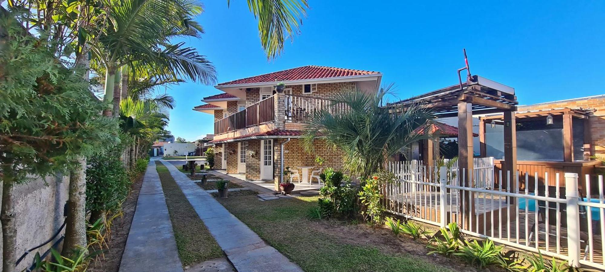 Pousada Recanto Edenico - A Beira Mar Da Praia Ponta Do Papagaio, Palhoca Sc Esterno foto